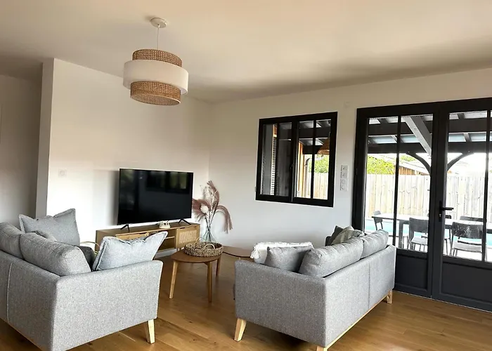 Avec Piscine Chauffee Villa